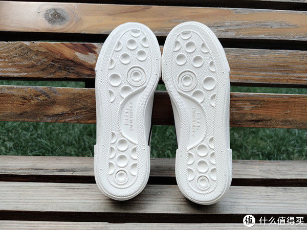 鞋垫|机大婶评测 篇四百九十：小米有品新上回力独家定制帆布鞋，我的青春回来了