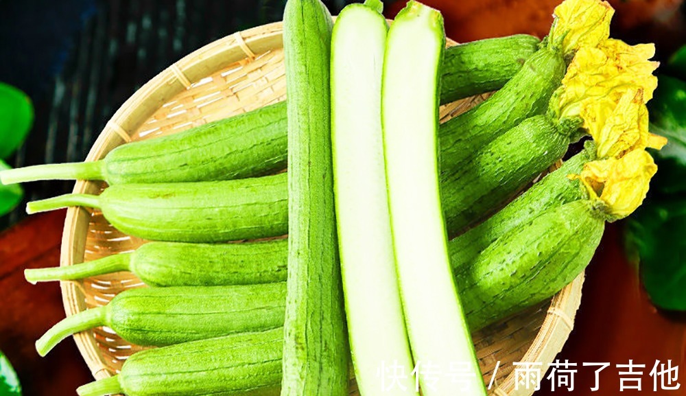 大蒜|三伏天吃什么，这几种食物不能少，价钱再贵，也要买给家人吃！