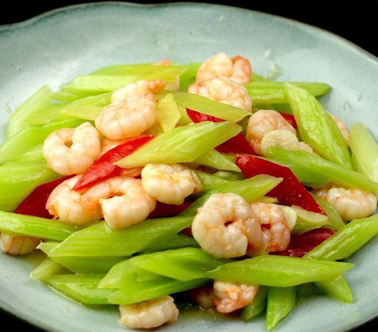 西芹|人到中年，适合常吃3种食物，补充营养，延缓衰老，增强免疫力