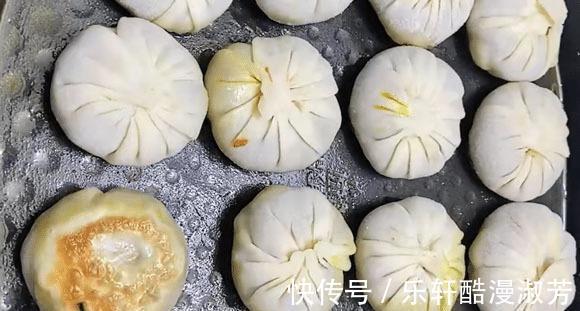 馅料|我家早餐就爱吃这个，无需揉面，用它包上馅一煎，皮酥馅香，好吃