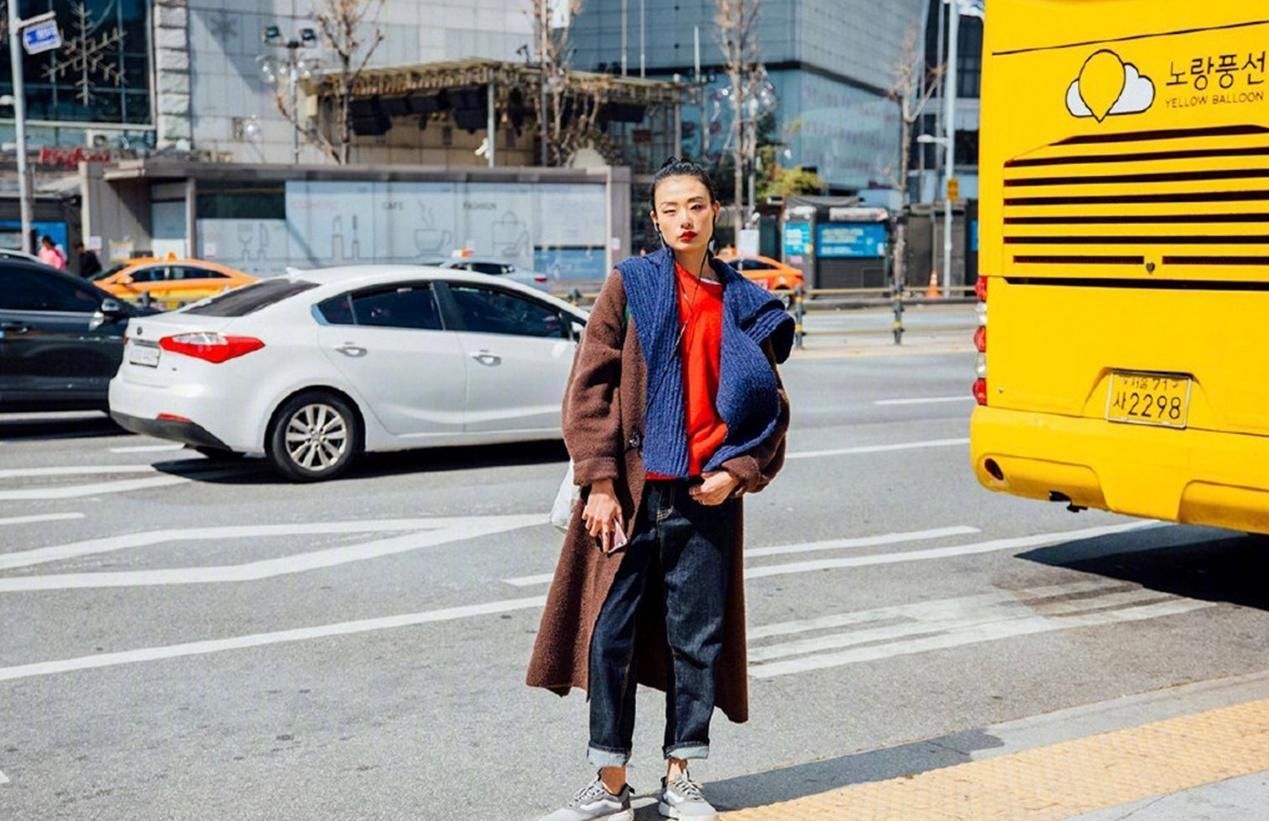 让你穿大衣显高的“选款技巧”，这几招才是精髓，矮个女生必看