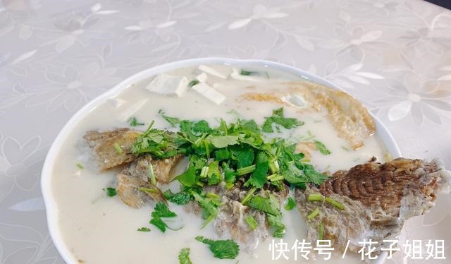 鲫鱼|“霜降一碗汤,不用医生帮”,这碗汤润喉降噪还暖胃,老少皆宜!