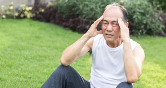 人脑供血不足时，身体是不会“骗人”的，八成很快有这些异常！