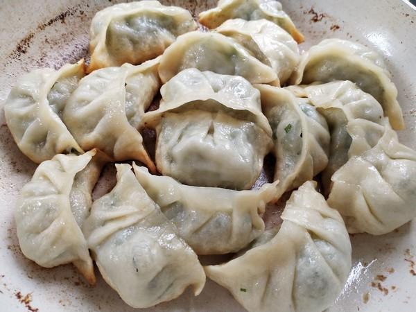 国外|80后夫妻在英国卖小吃,日收入5千元,网友:我也去国外卖小吃