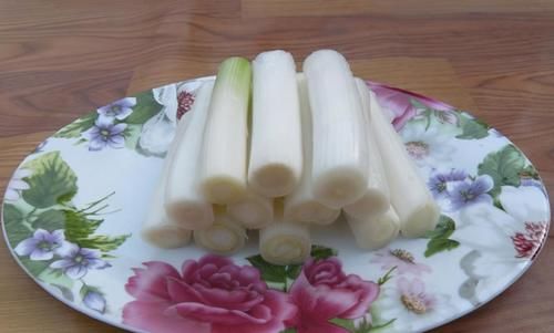 食物|中年人推薦多吃3種食物，排毒養顏，延緩衰老，好吃又不貴！