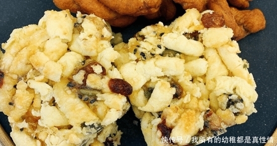 脆皮什锦卷呈金黄色,香脆适口,非常适合下午做小点心食用