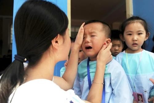 在幼儿园里，具备“三种特质”的孩子，更容易赢得老师的青睐