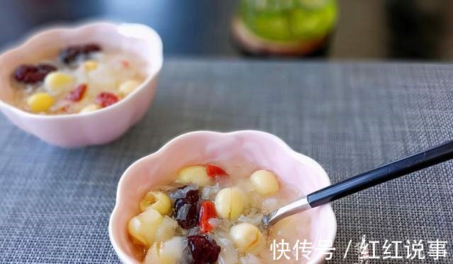 怎么挑选莲子怎么吃莲子记住4点一看一个准，秋天炖汤要常备！