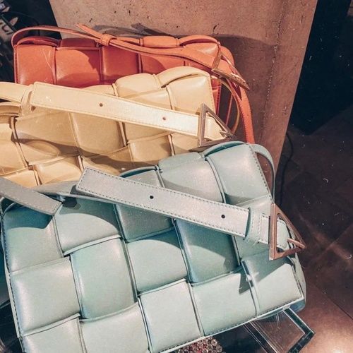 羽绒服穿在你身上显臃肿？穿在它身上刚刚好！