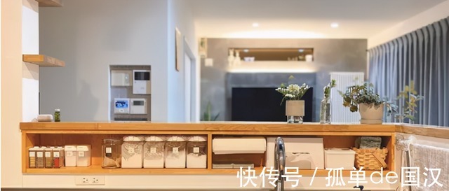 玻璃胶|怎样保持台面整洁水槽降低5公分，收纳清洁一应俱全，很聪明