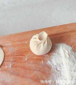 小笼包家里怎么做？送您快手版小笼包做法，简单美味，吃不够