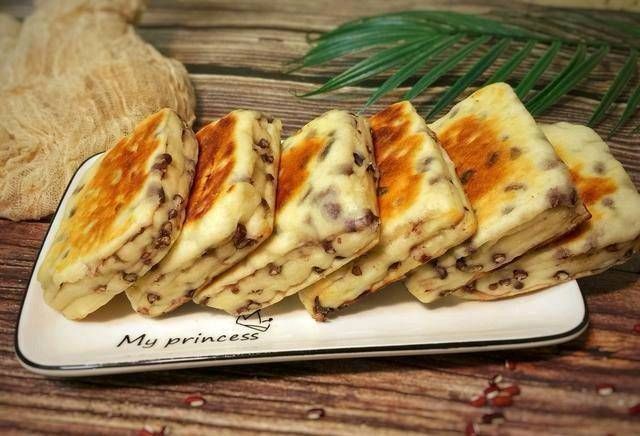 好吃|如果你家里有面粉,你必须试试很容易让它变得柔软和甜美比油条还好吃