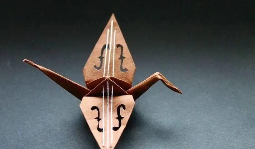 灵感$抑郁小哥把一只2毛钱的千纸鹤折成了我买不起的样子,不但病好了还年入百万