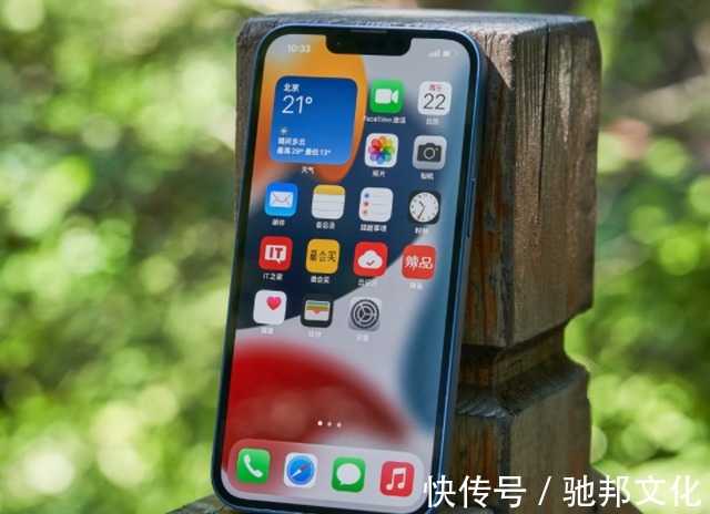 果粉|“果粉”后悔不已，iPhone13才发布一个月，苹果就扛不住了？