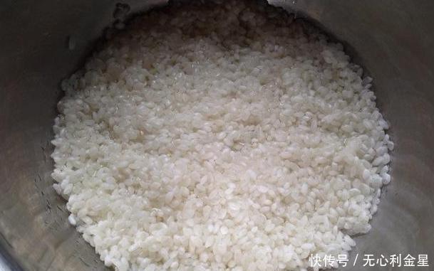 口感|蒸米饭不要只懂加水,牢记2个技巧,蒸出的米饭更好吃,特别实用