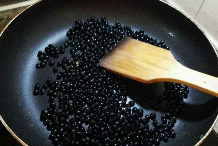 维生素e|“天然维生素E”被发现,女人再穷也别舍不得吃,抵抗熬夜伤害