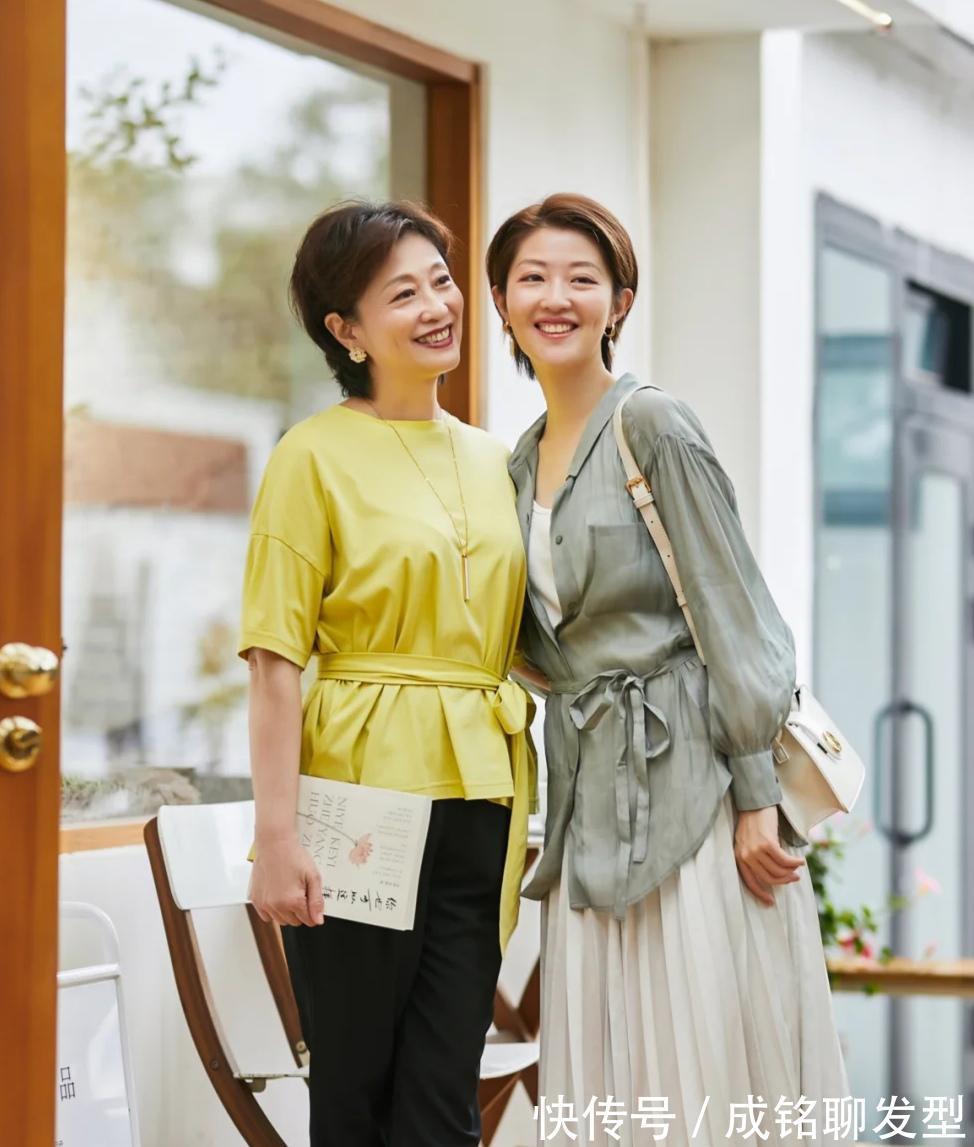 女性|这才是60岁女性该有的打扮,时髦端庄有个性,年过半百也美得耀眼