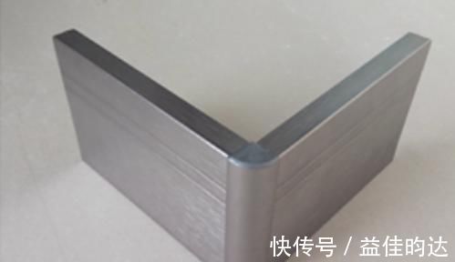 木条|家里装修别再装踢脚线，如今都盛行这样做，省钱又好看