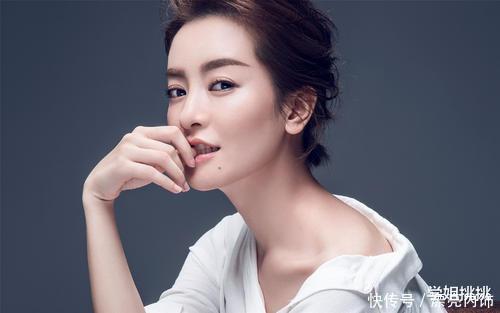 为什么刚洗完脸,感觉皮肤很光滑,没过多久毛孔就粗大