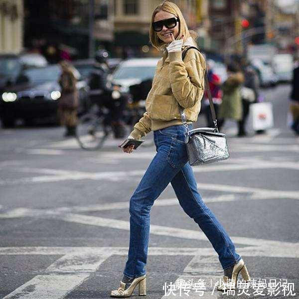 女人外出时,这3种包包要尽量少背,尤其第1种,容易显得没档次!