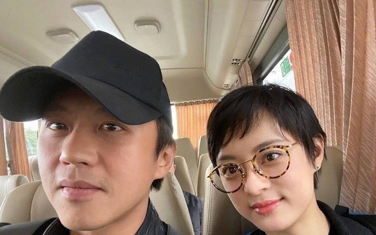 |沙雕动画,搞笑:在教室用粪水画画表白,结果被打惨!