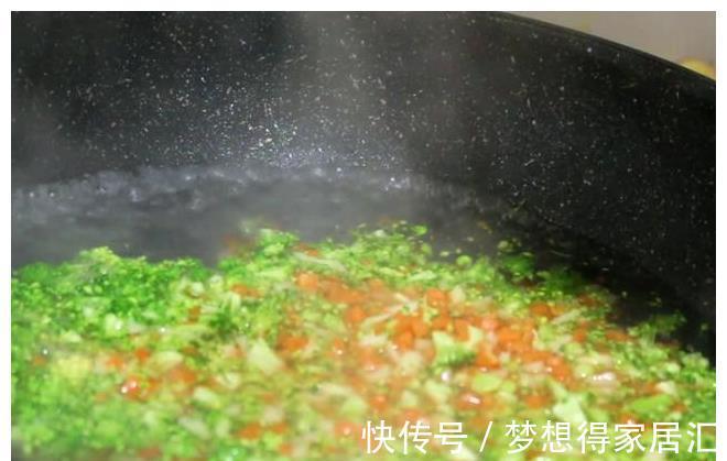 年夜饭|西兰花和这菜一起做,清口味美,一大盘都不够吃,收藏过年用得上