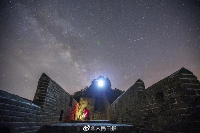 期待！4月22日天琴座流星雨将达到最大值，看火流星划破夜空！