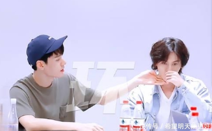 退出 龚俊忠于“浪浪钉”拒绝新cp,被曝退出《中餐厅》加盟唱歌节目