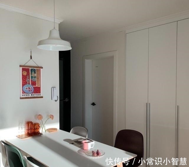 小姐姐|这套76平小房子,上了年纪却充满人情味!狭窄的厨房,一丝不苟!