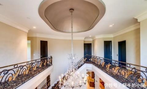 院子|带你参观董卿在国外的家，光卫生间就有十个，院子还设立露天厨房