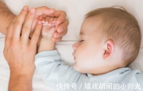小娅|宝宝非要哭一顿才肯睡?家长先别觉得烦,读懂娃的小心思更重要