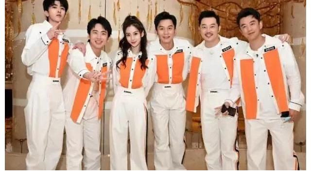 跑男10|《跑男10》新物料，2人待定，1人退出，其余人会继续奔跑