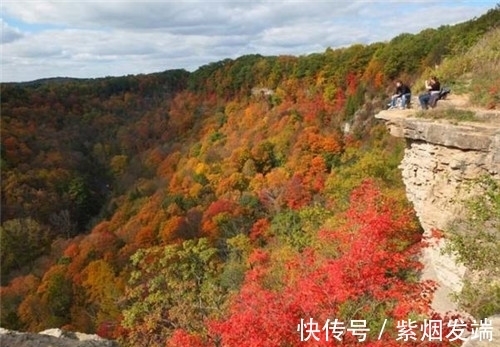 诡异|女子睡觉前在旅馆自拍：竟拍下诡异一幕