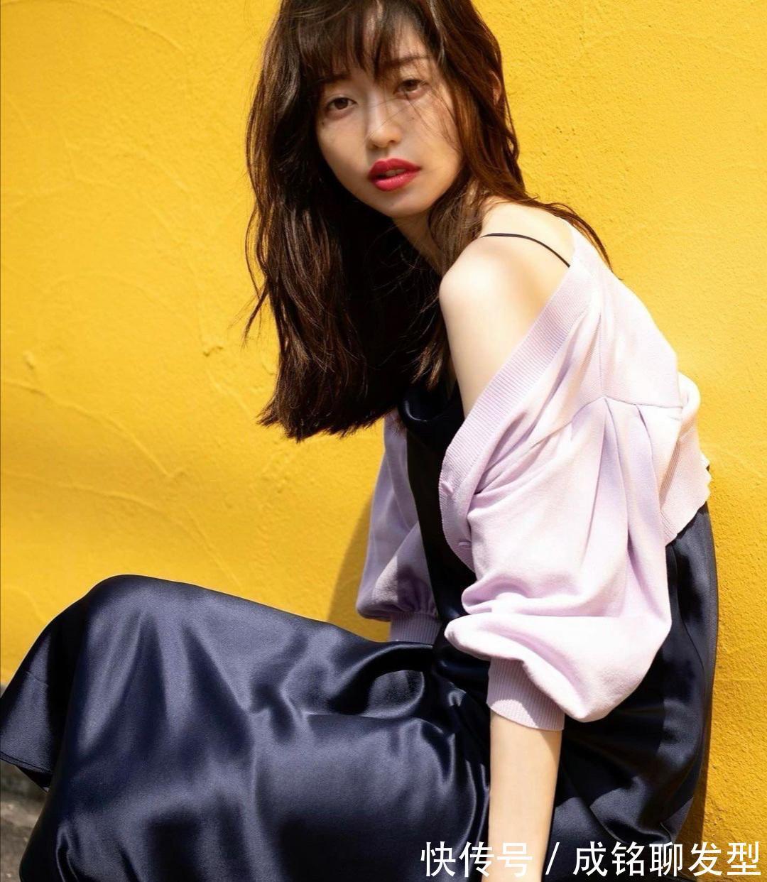 搭配|30+的女生穿衣不用愁，学“日杂”模特松岛花的搭配，时髦又好看