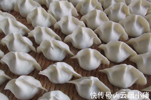 馅料|吃饺子这馅真鲜,比韭菜芹菜好吃多了,出锅连吃30个,比肉馅好吃