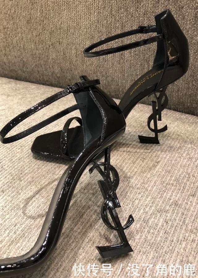 高跟鞋就是要好看！搭配网纱这两款，气质太突出