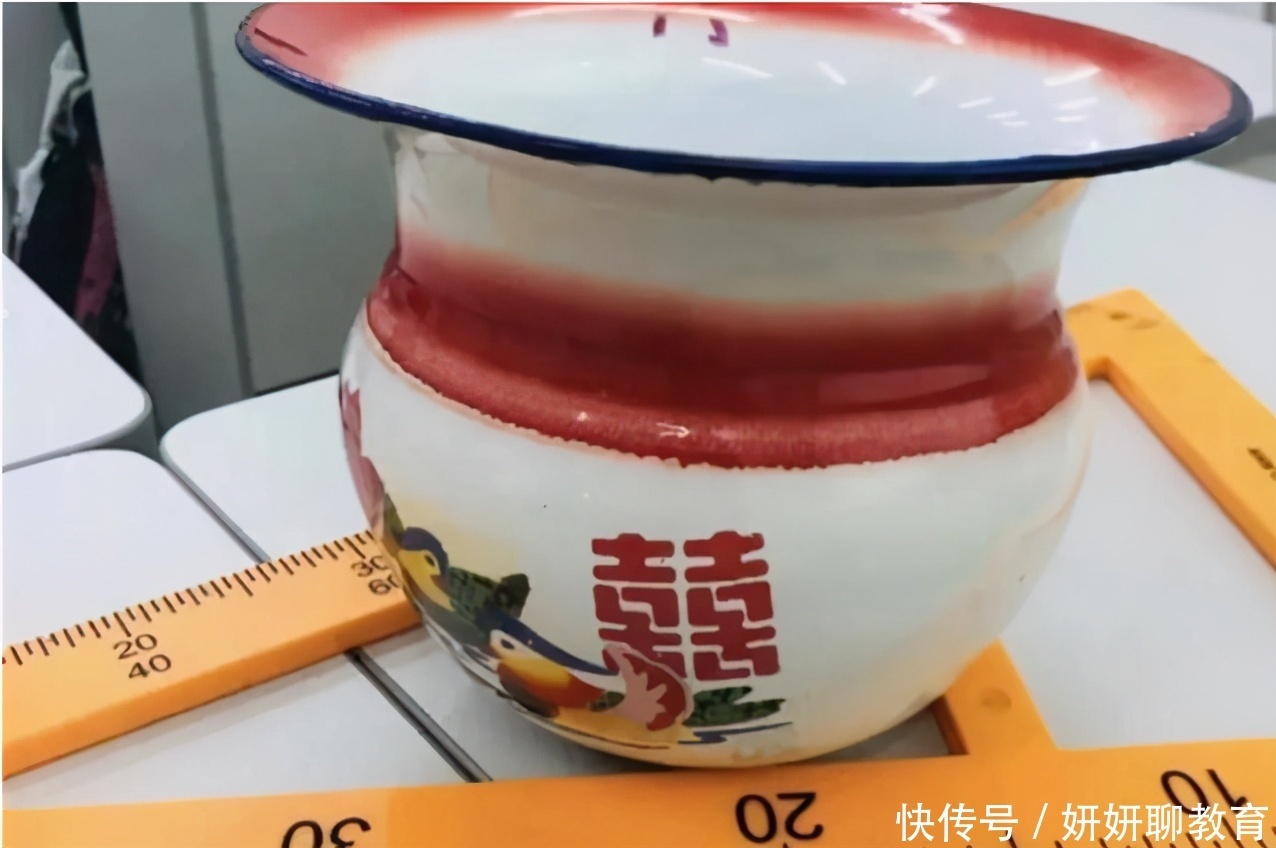 各科老师的茶杯火了，完美解释“勤俭节约”，学生：老师太可爱了