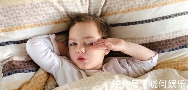 生长激素|孩子几点睡觉最好?要想孩子长高,抓住黄金睡眠时间,父母别忽视