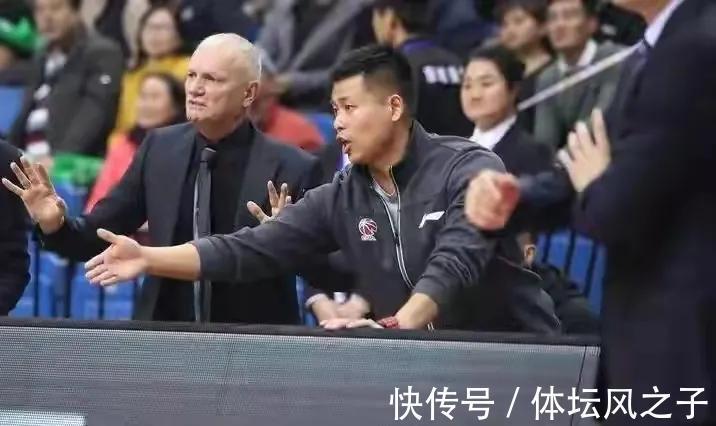 换帅|山东男篮决定换帅，但球迷并不要抱太大希望，并不是球迷期待之人