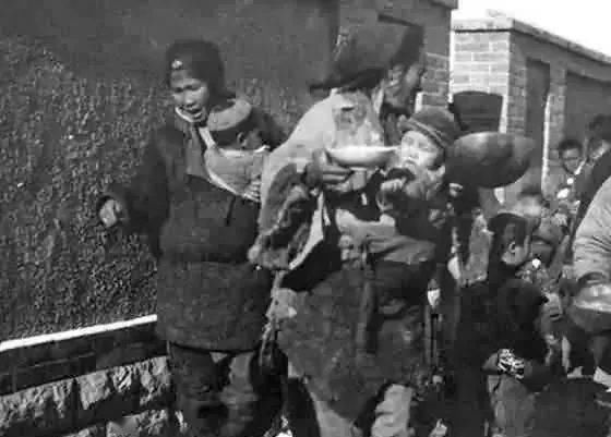 清朝|清朝绝版照片：真正的“闯关东”其实是这样的