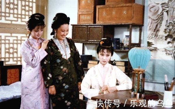 宝玉&薛蟠会不会爱上林黛玉?这是一场偶然开始又悄悄结束的暗恋