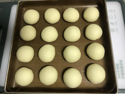 最近超火的面包做法,只需一次发酵,面包蓬松暄软,放3天也不硬