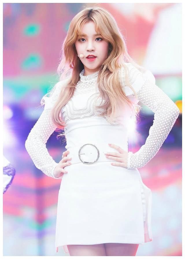 宋雨琦背后金主曝光，逼退楊穎只是時(shí)間問(wèn)題？姚譯添早已透露內(nèi)情