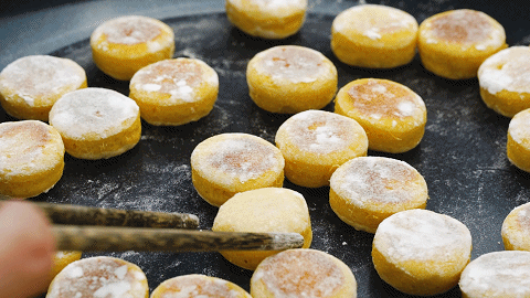 大盘|南瓜新吃法!2块钱能做一大盘!养胃助消化,老人小孩都爱吃!