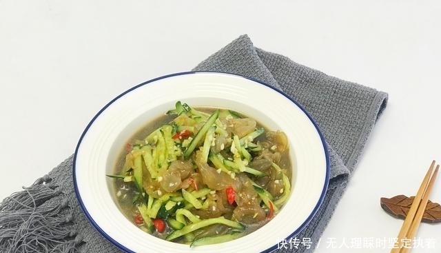 立夏后,這涼拌菜可以多吃,可以解體內(nèi)毒素還清熱,順利度過夏天