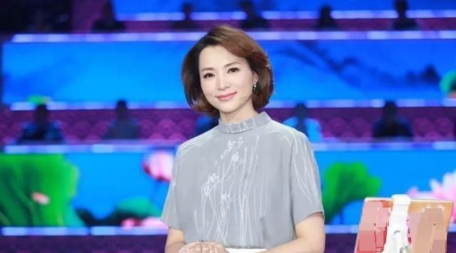 央视十佳主持人新鲜出炉，董卿落选引网友热议：她想脱离央视？