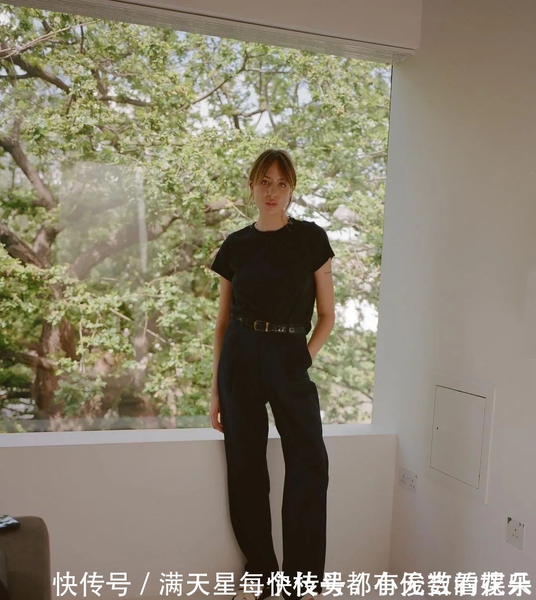 姐妹 你是时髦精吗?今年夏天超火的4双凉鞋,你有几双