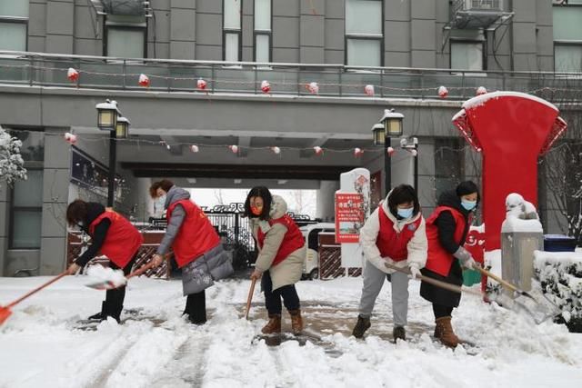 新时代|雪中勇出列 服务暖人心