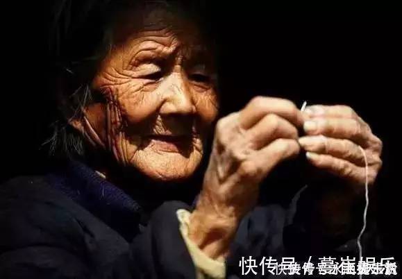 泡脚|寿命长的人,睡前会有5个好习惯,你若都做到,长寿或许与你有缘