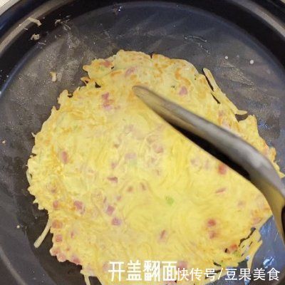 小葱|原来香肠土豆丝饼才是真正的米饭杀手
